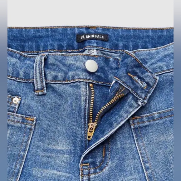 Flamingals Wash Mid Waist Straight Leg Jeans NWT - Picture 5 of 7